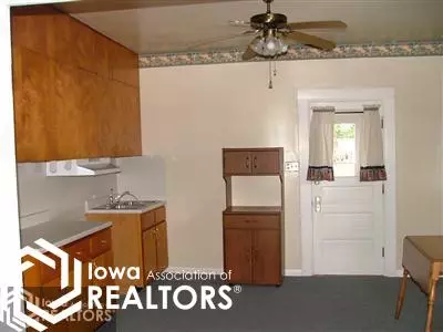 401 4th St, Garwin, IA 50632 photo 4