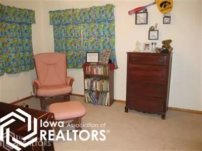 202 2nd St, Garwin, IA 50632 photo 5