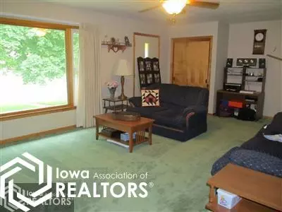 202 2nd St, Garwin, IA 50632 photo 4