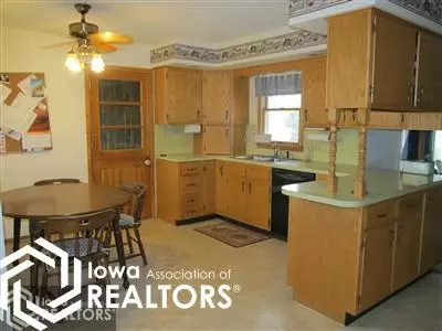 202 2nd St, Garwin, IA 50632 photo 2
