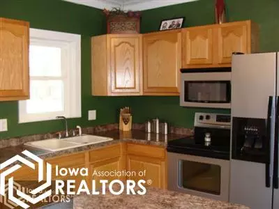 701 3rd St, Sully, IA 50251 photo 3