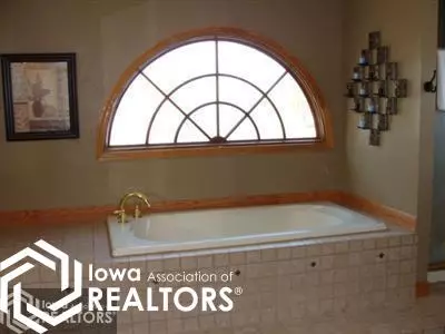 701 3rd St, Sully, IA 50251 photo 12