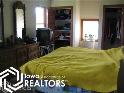 1667 60th St, Garrison, IA 52229 photo 9