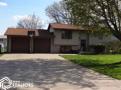 611 E Pershing, Brooklyn, IA 52211 photo 1