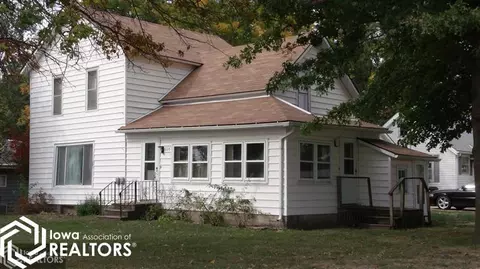 606 E Maple Ave, Conrad, IA 50621 photo 1