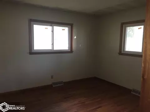 742 Circle Dr, Conrad, IA 50621 photo 12