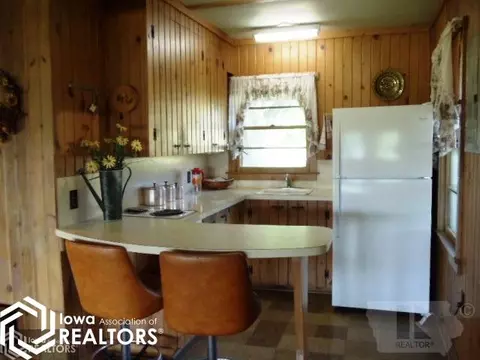 190 Juniper Ave, Kellogg, IA 50135 photo 3