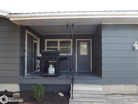 402 E Walnut St, Conrad, IA 50621 photo 25