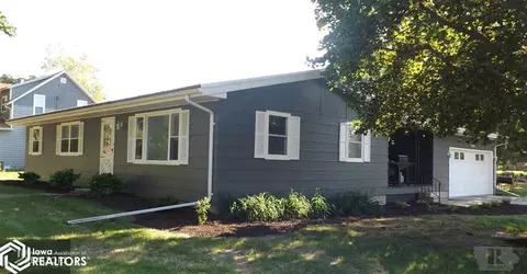402 E Walnut St, Conrad, IA 50621 photo 1