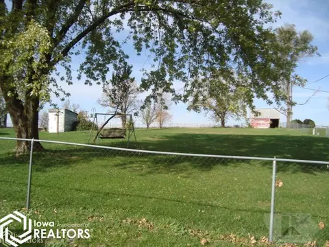 507 E Main St, Shellsburg, IA 52332 photo 3