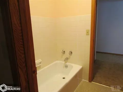 502 Clay St, Malcom, IA 50157 photo 9