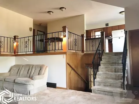 313 Charles St, Conrad, IA 50621 photo 10