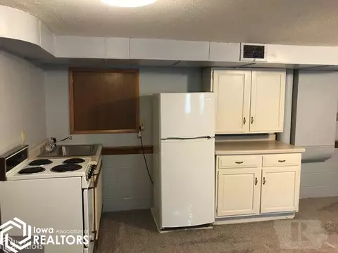 313 Charles St, Conrad, IA 50621 photo 23