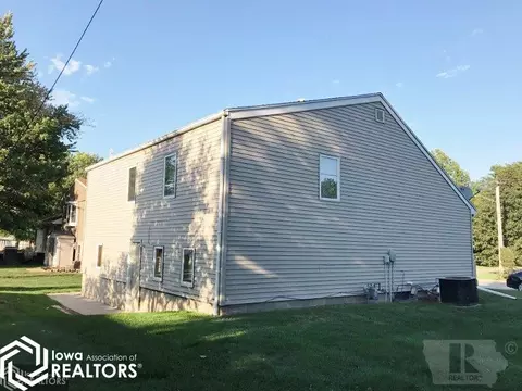 313 Charles St, Conrad, IA 50621 photo 29