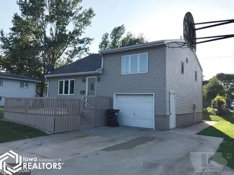 313 Charles St, Conrad, IA 50621 photo 31