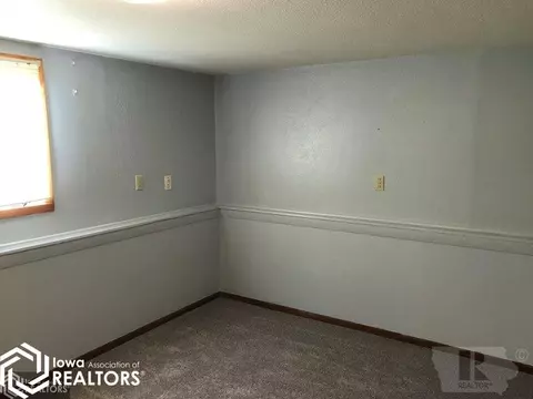 313 Charles St, Conrad, IA 50621 photo 19