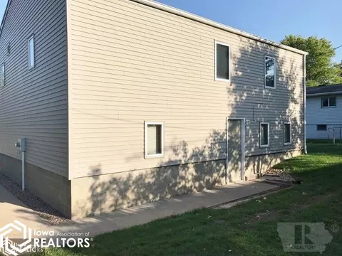 313 Charles St, Conrad, IA 50621 photo 27