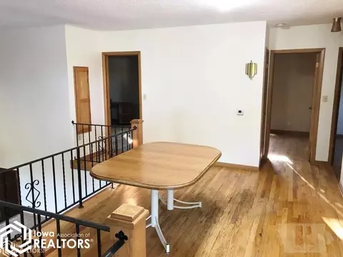 313 Charles St, Conrad, IA 50621 photo 9