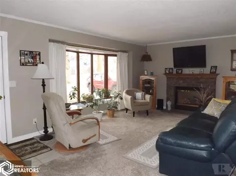 122 E Oakwood Dr, Conrad, IA 50621 photo 11