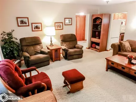 403 3rd St, Garwin, IA 50632 photo 6