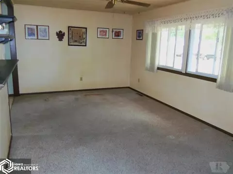 603 Willow St, Toledo, IA 52342 photo 5