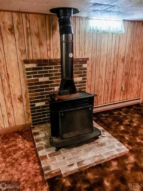 118 E High St, Conrad, IA 50621 photo 18