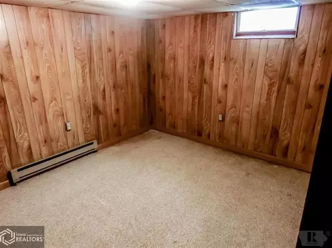 118 E High St, Conrad, IA 50621 photo 21