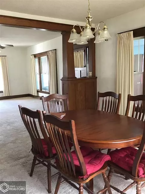 503 E Ninth St, Vinton, IA 52349 photo 7