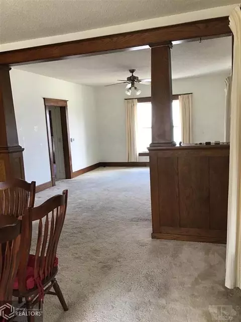 503 E Ninth St, Vinton, IA 52349 photo 6