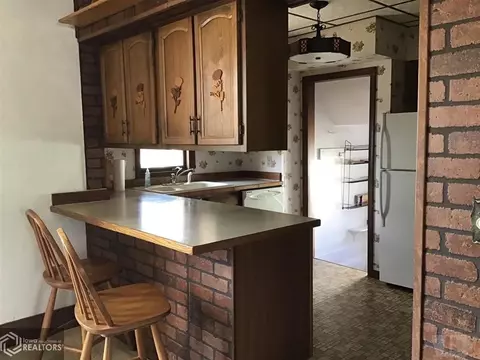 503 E Ninth St, Vinton, IA 52349 photo 12