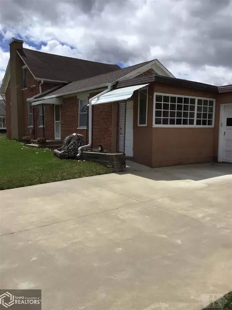 823 Fourth St E, Vinton, IA 52349 photo 19
