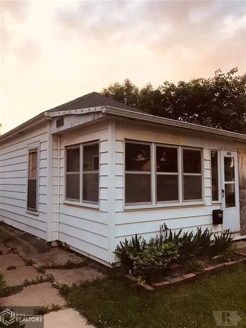 405 E Ave, Vinton, IA 52349 photo 1