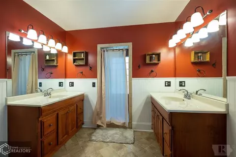 2730 B Ave, Garwin, IA 50632 photo 33