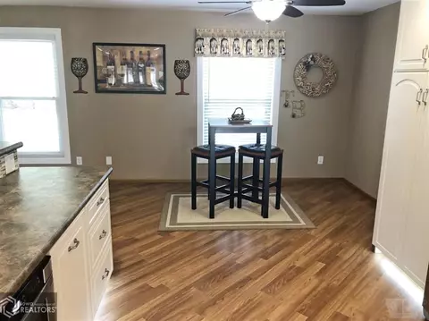 5711 Michael Dr NE, Cedar Rapids, IA 52411 photo 17