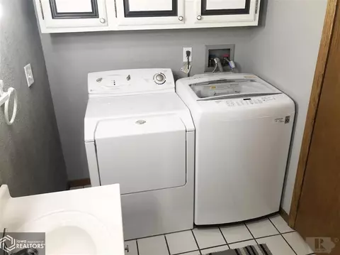 5711 Michael Dr NE, Cedar Rapids, IA 52411 photo 27