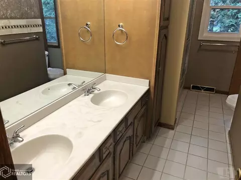 5711 Michael Dr NE, Cedar Rapids, IA 52411 photo 21