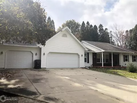 5711 Michael Dr NE, Cedar Rapids, IA 52411 photo 1