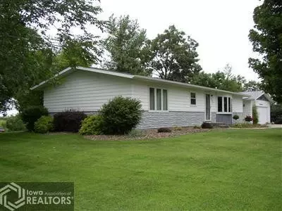 201 2nd St, Deep River, IA 52222 photo 3