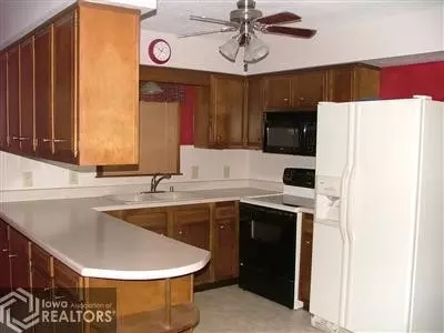 715 Circle Dr, Conrad, IA 50621 photo 2