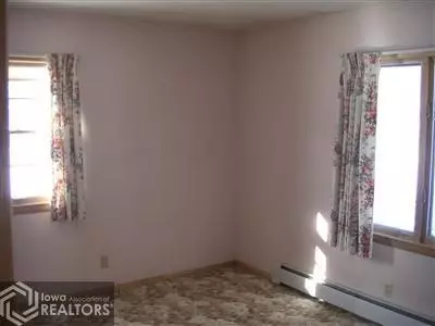 106 Harbert St, Shellsburg, IA 52332 photo 5