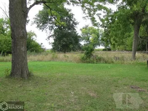 340 E Patrick St, Dougherty, IA 50433 photo 3