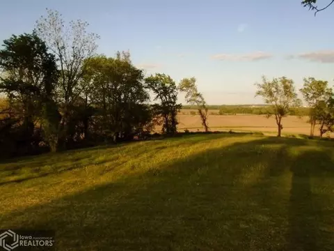 2816 Bb Ave, Deep River, IA 52316 photo 2