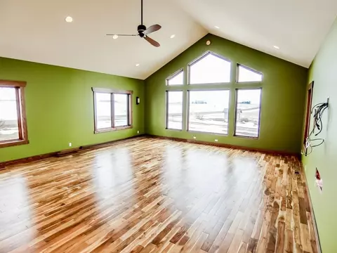 32307 E Ave, Conrad, IA 50621 photo 9