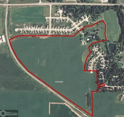 807 Apache St, Nevada, IA 50201 photo 1