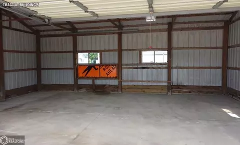 805 E Spring St, New Hampton, IA 50659 photo 21