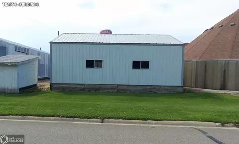 805 E Spring St, New Hampton, IA 50659 photo 20