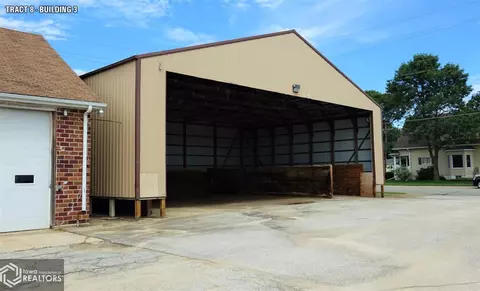 805 E Spring St, New Hampton, IA 50659 photo 14