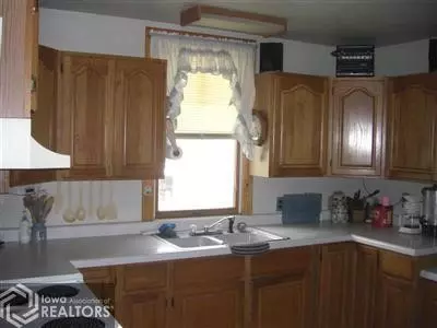 1949 Taylor Rd, Clarence, IA 52216 photo 4