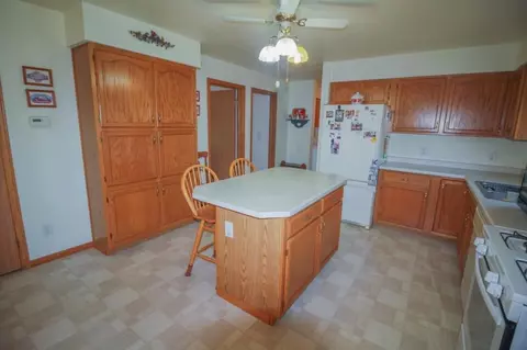 926 2nd St NW, Hampton, IA 50441 photo 7