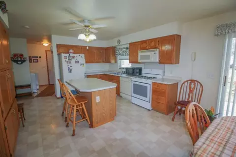 926 2nd St NW, Hampton, IA 50441 photo 3